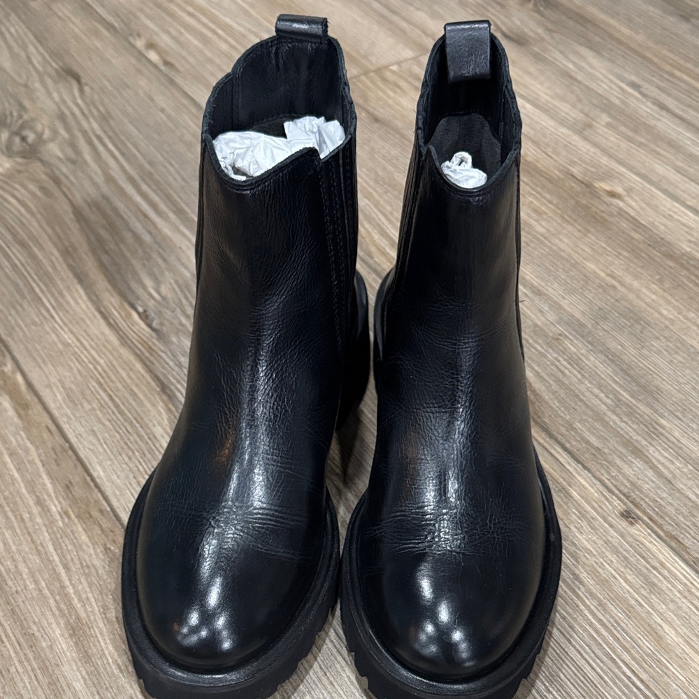 Seychelles Cashew Black Leather Boots
